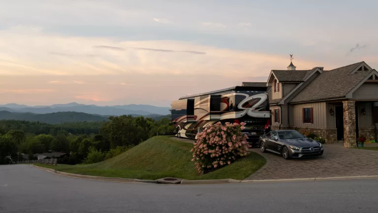 Mountain Falls Motorcoach Resort