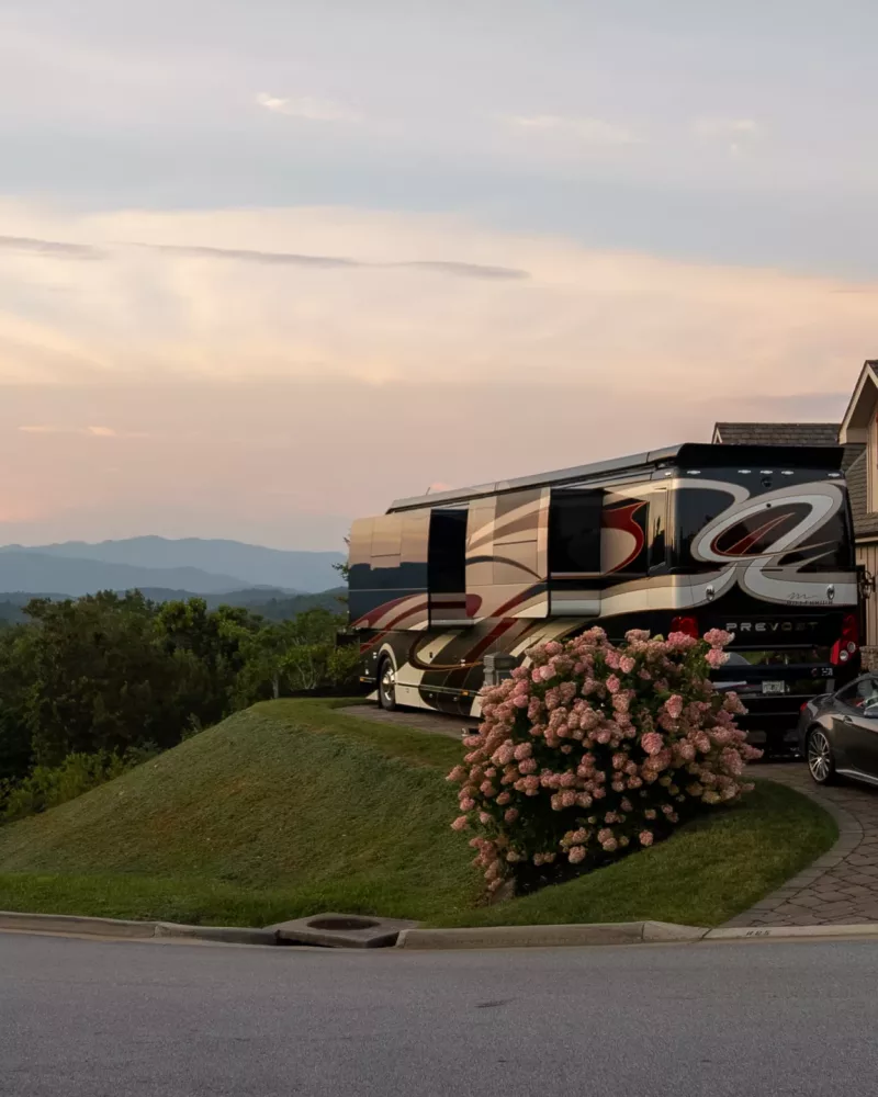 Mountain Falls Luxury Motorcoach Resort